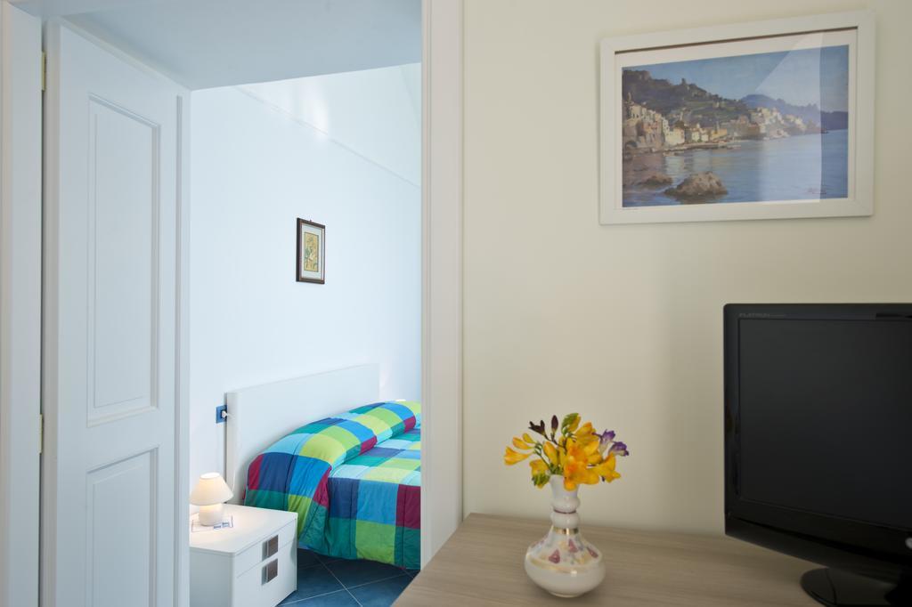 Blu Rose Apartment Amalfi Bagian luar foto